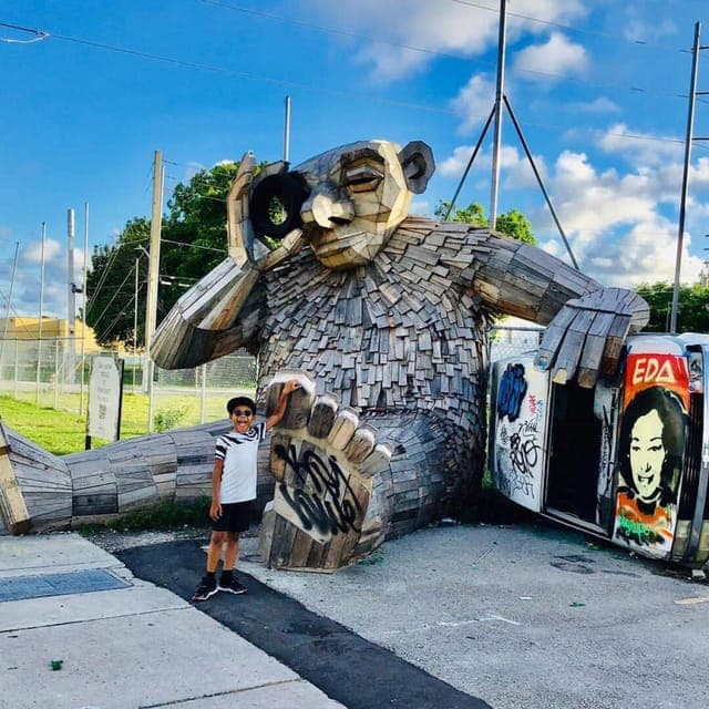 Wynwood Walls Street Art & Neighborhood Walking Tour Gallery Image 3