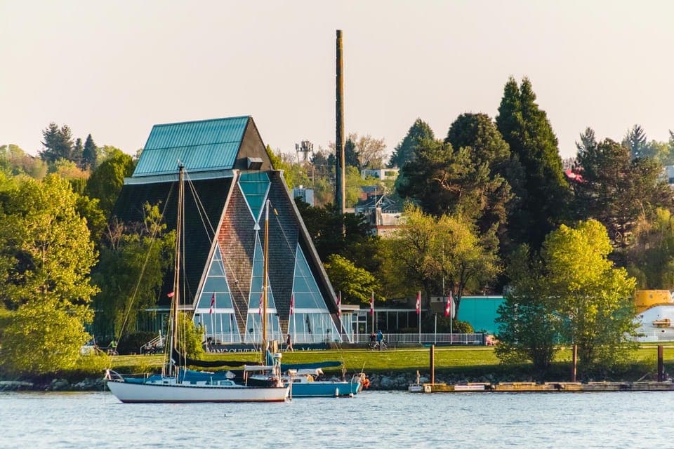 Private City Walking Tour with Seal Boat Tour Gallery Image 1