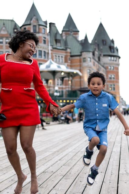 Magical photos et objets perdus in Quebec City with a local photographer Gallery Image 4