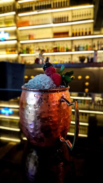 CDMX: Mixology and classic cocktail classes in a bar in polanco. Gallery Image 3
