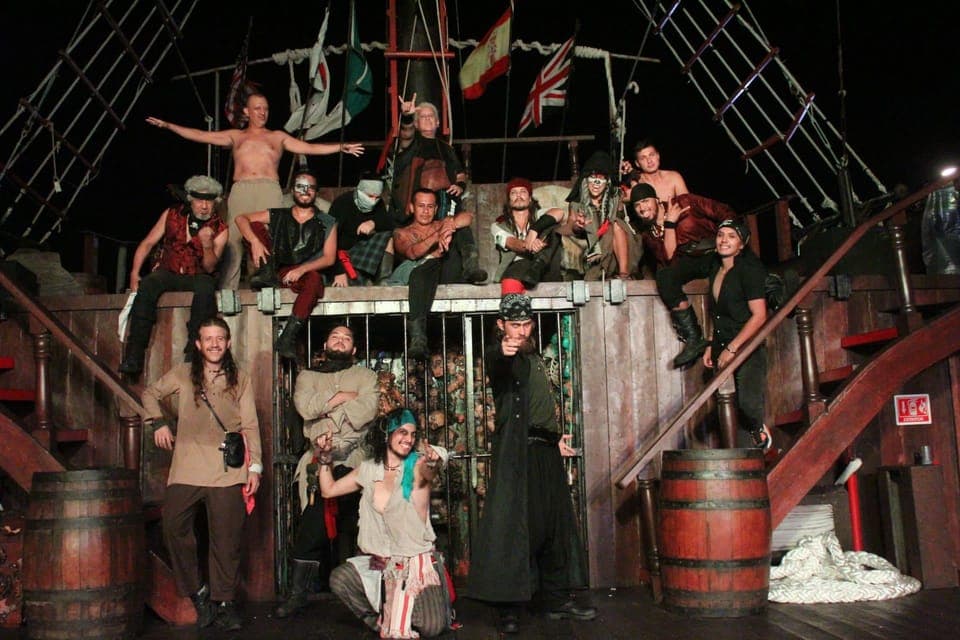 Jolly Roger Pirate Dinner Cruise 2025 Gallery Image 3