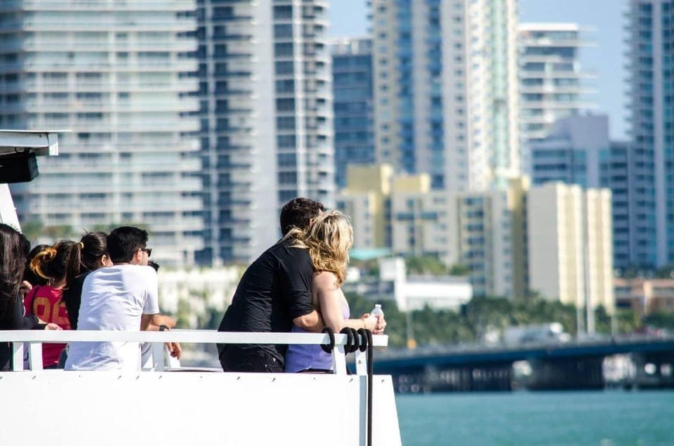 Biscayne Bay Millionaire's Homes Sightseeing Cruise Gallery Image 3