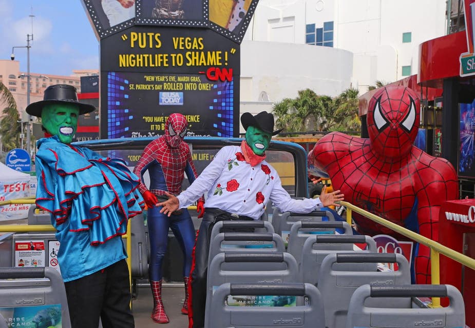 Cancun: Hop-on Hop-off Bus Tour with Flowrider Experience Gallery Image 4