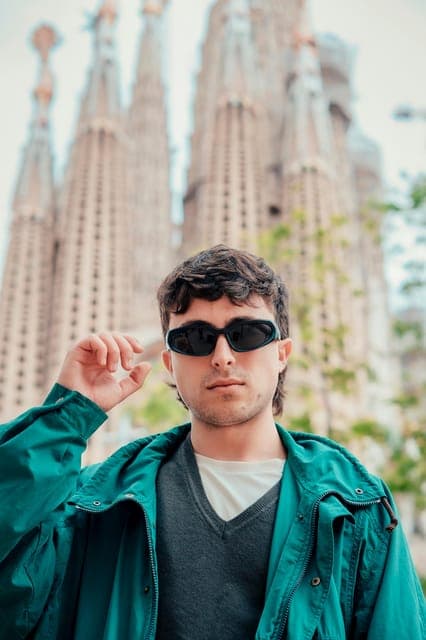 PHOTOSHOOT Sagrada Familia (find me version) Gallery Image 3