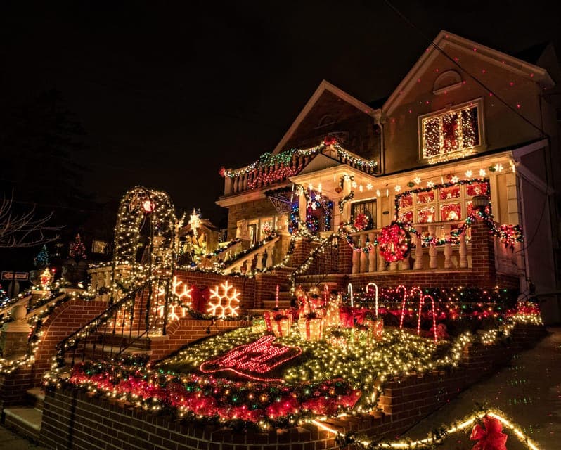 Dyker Heights Christmas Lights Guided Tour Gallery Image 2