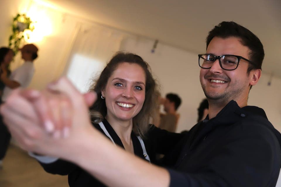 Tango Lesson with Bottomless Drinks Gallery Image 4