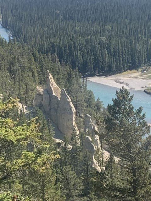 Minivan Airport Shuttle: Banff <---> Calgary Gallery Image 3