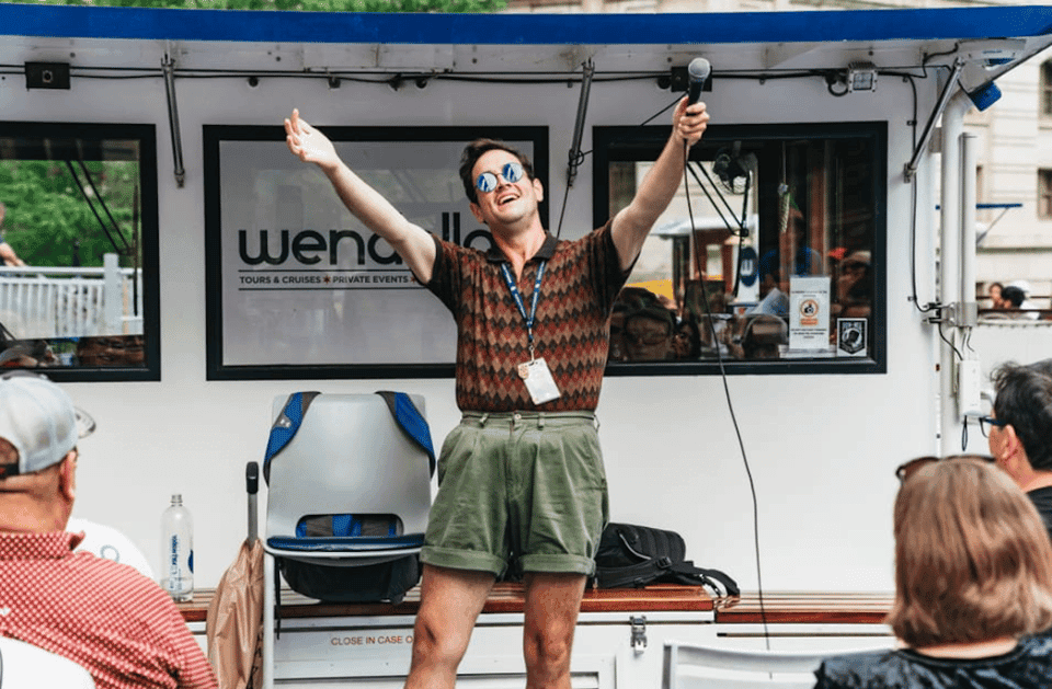 Chicago River: 1.5-Hour Guided Architecture Cruise Gallery Image 3