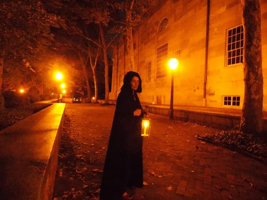 Philadelphia Ghost Tour by Candlelight - Image 5