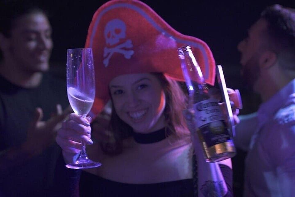 Miami Party Boat Cruise: City Lights & Skyline Views! Gallery Image 4