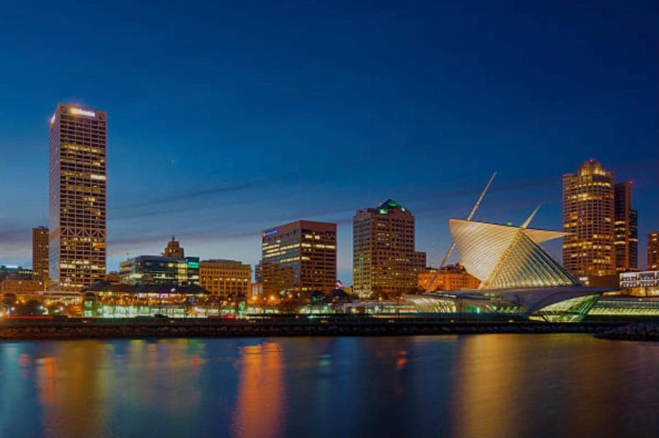 Romantic Milwaukee Private Walking Tour Gallery Image 3