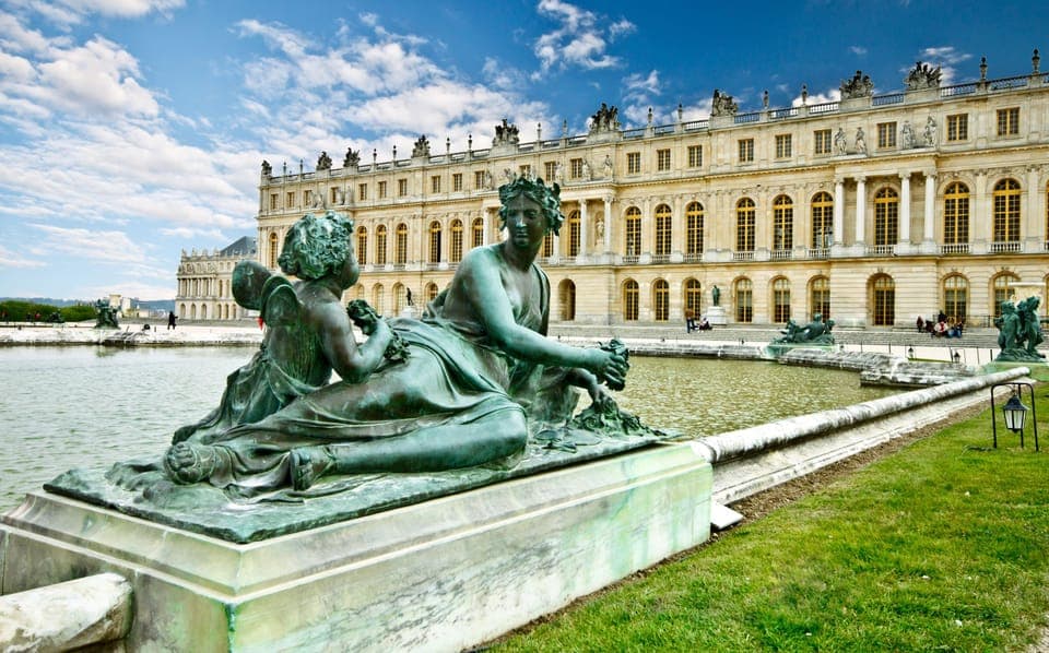 Versailles Guided Tour by Deluxe Minibus Gallery Image 2