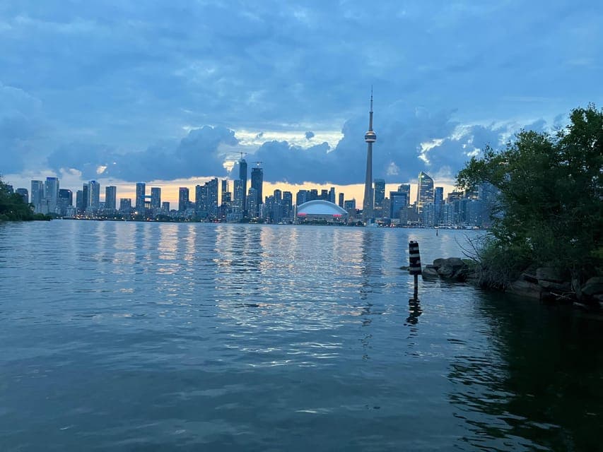 14. Fall Colours Private Boat Tour of the Toronto Islands - Image 14