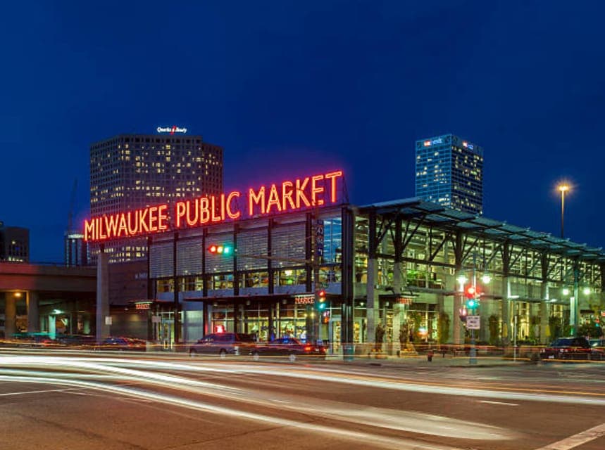 Private Walking Tour of Milwaukee’s RiverWalk & Art Gallery Image 4