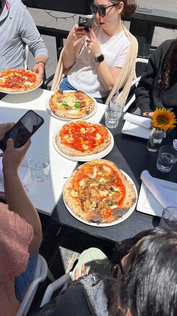 Pizza and Ice Cream Walking Tour Gallery Image 4