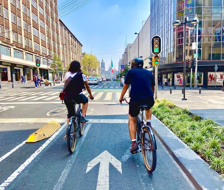 Roma and Condesa street food and biking tour Gallery Image 1