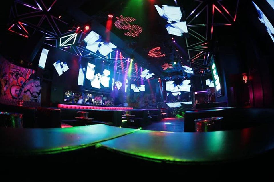 Ultimate Boat Party, Party Bus and Nightclub Entry Gallery Image 3