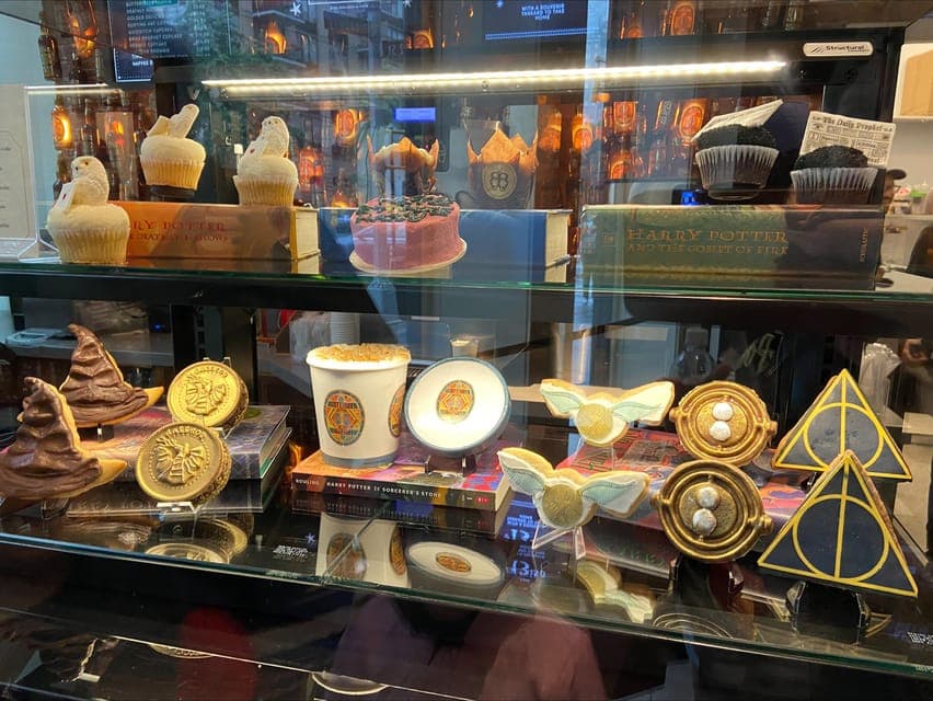 Harry Potter Shop Chicago: Confectionary Collection Gallery Image 2