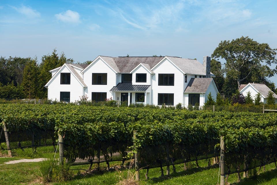 From NYC: Hamptons, Sag Harbor, and Outlet Shopping Day Trip Gallery Image 4