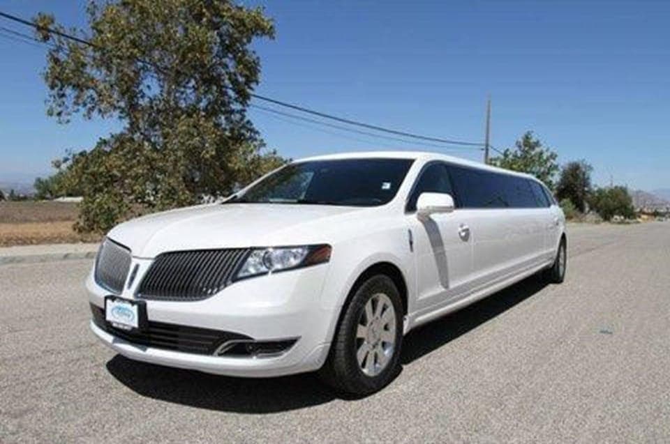 Private Sightseeing Tour in a Limousine - 5hrs Gallery Image 3