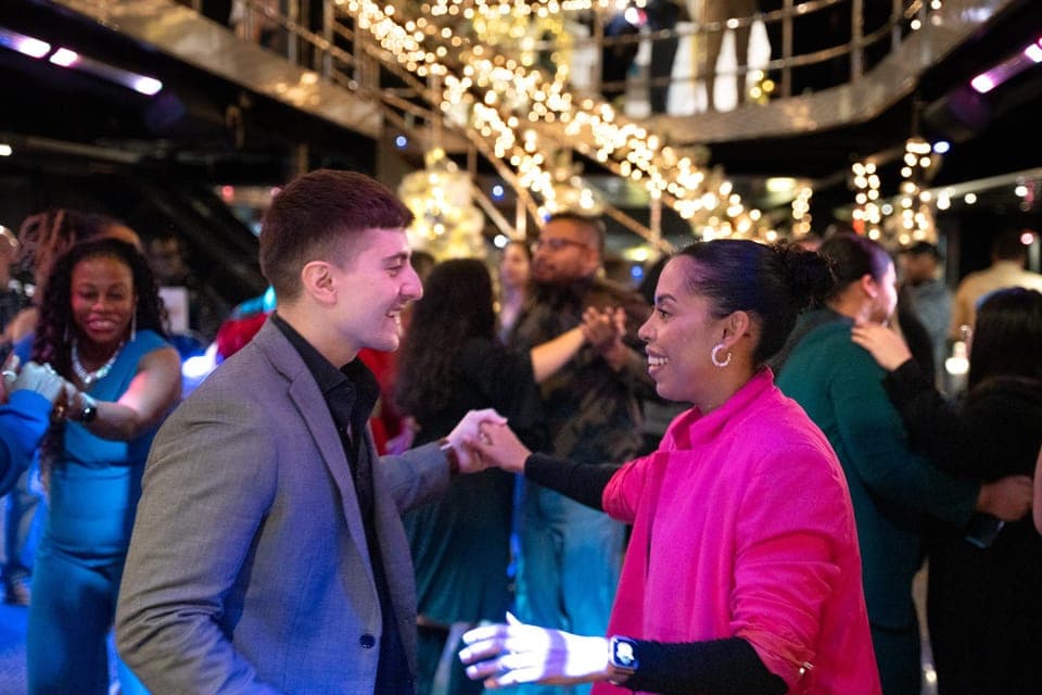 Christmas Day Buffet Brunch or Dinner Harbor Cruise Gallery Image 3