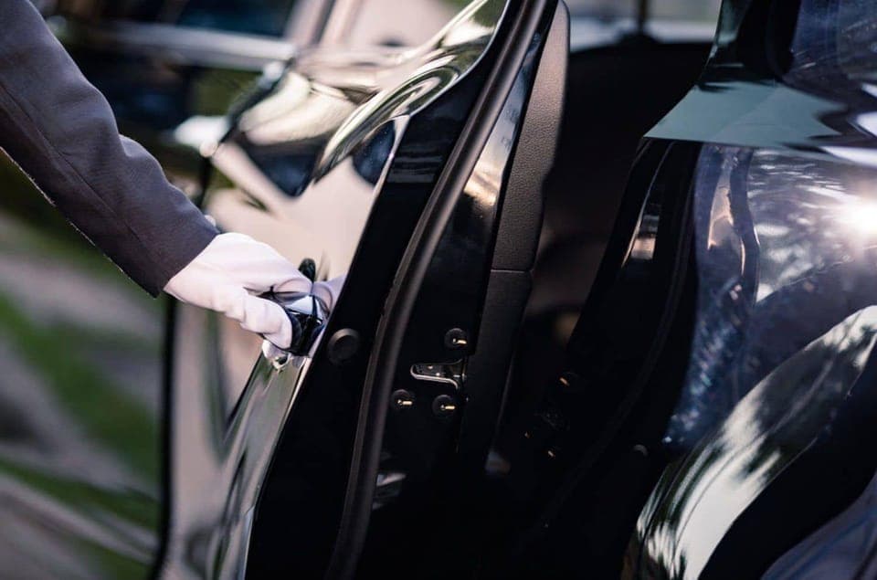 LAX: Los Angles Airport Private Transfer from/to Downtown - Image 7