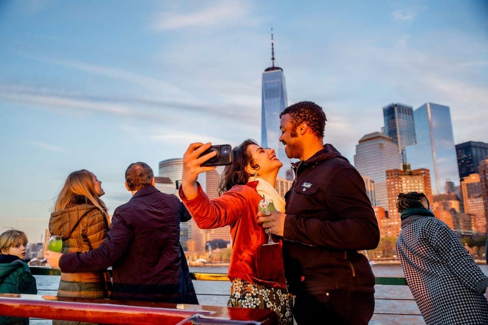 Manhattan: Statue and Skyline Cruise Aboard a Luxury Yacht Gallery Image 3