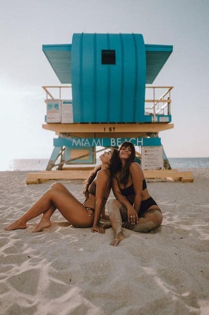 2. Miami Instagram tour with a private photographer - Image 2