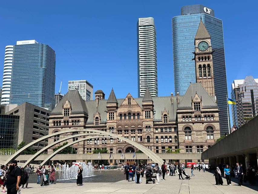 Downtown Toronto: Public Art and Architecture Gallery Image 2