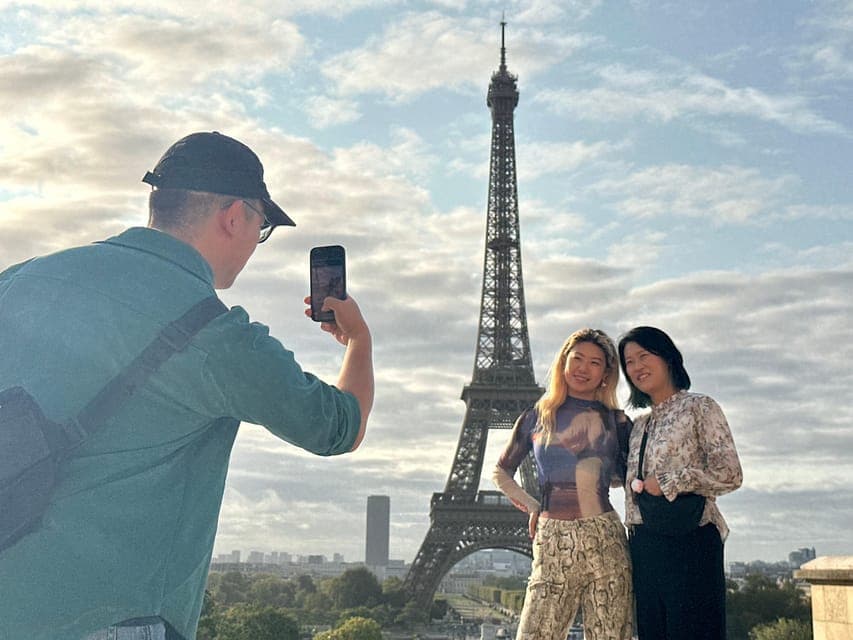 Eiffel Tower Summit Ticket and Guided Tour in Chinese Gallery Image 1