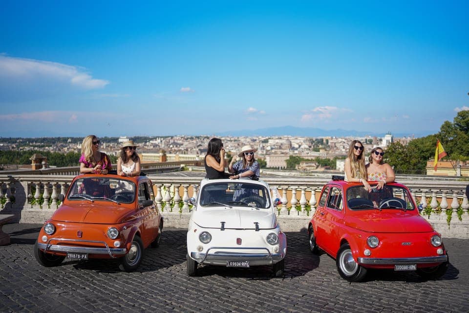 La Dolce Vita: Cruising Rome in a Classic Fiat 500 Gallery Image 4