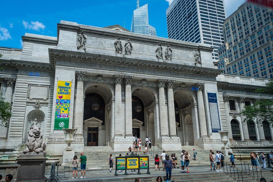 Half-Day Luxury Bus Tour with One World Access Gallery Image 4