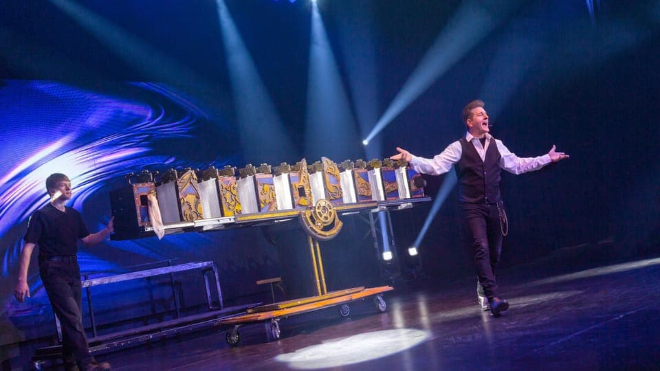 Niagara Falls, Canada: Wild Magic Show Ticket Gallery Image 2
