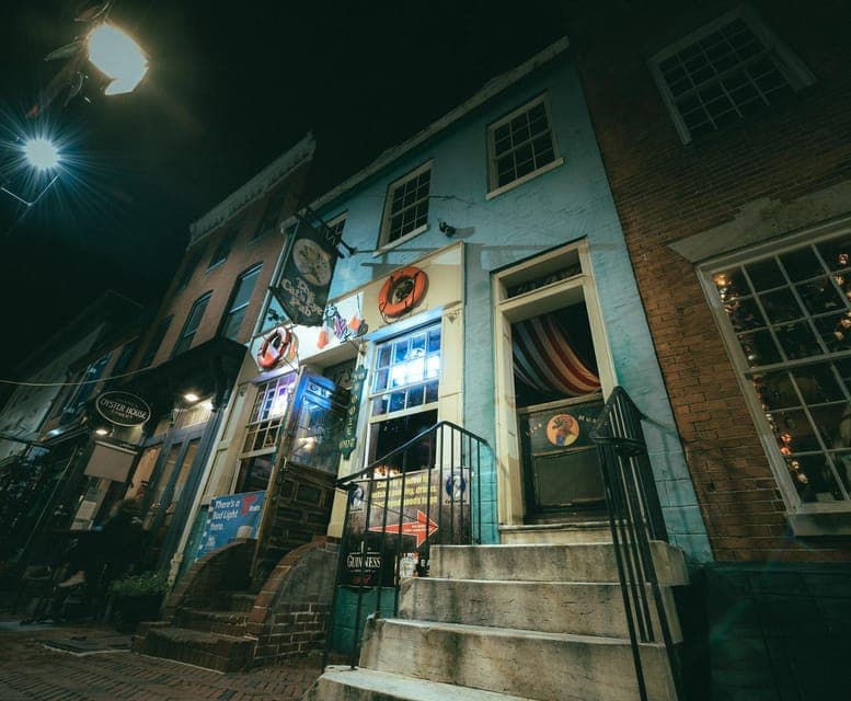 Boos and Booze Haunted Pub Crawl Gallery Image 4