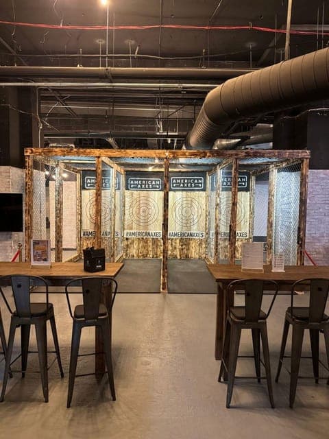 Axe Throwing Experience Gallery Image 2