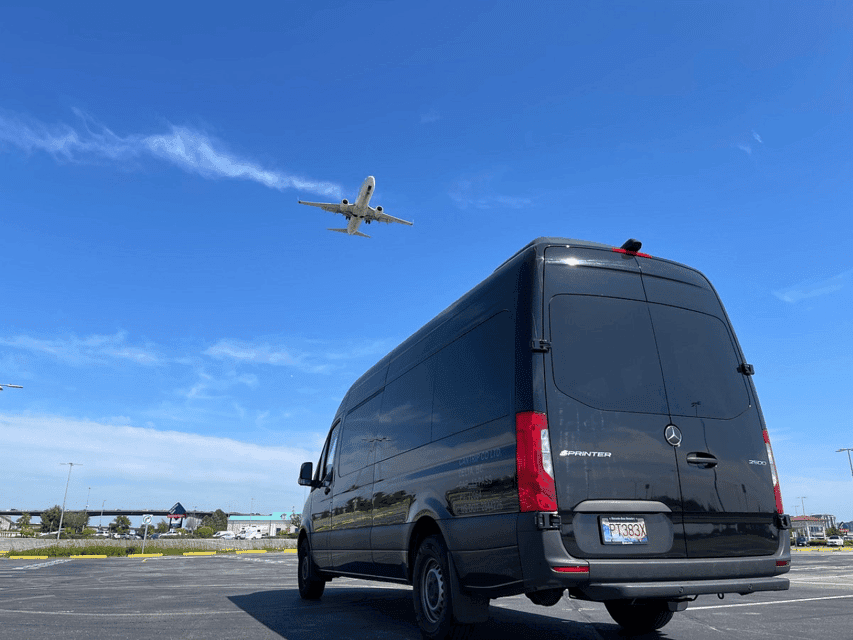 Vancouver Downtown(Cruise) - Seattle Airport Sprinter Van Gallery Image 2