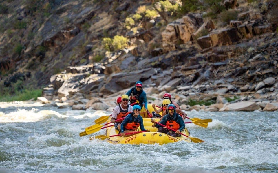 Montreal Rapids: All-Inclusive Rafting Adventures Gallery Image 3