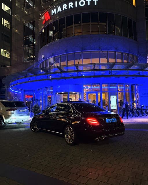 Schiphol Airport Private Transfer Gallery Image 2