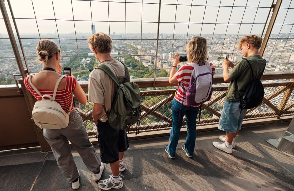 Reserved Access Eiffel Tower Tour Trocadero & Champagne Gallery Image 3