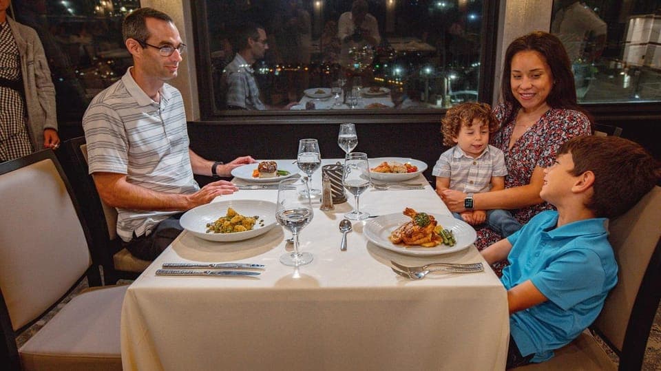 Marina Del Rey: Sunset Cruise with Dinner Gallery Image 3