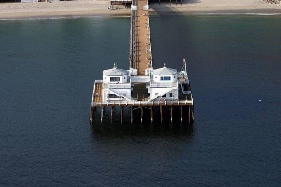 Burbank: Private Helicopter Tour to Waypoint Café Gallery Image 3