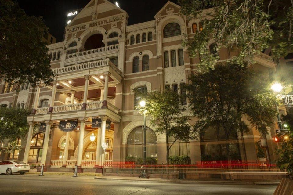 Austin’s Spirits & Spirits Haunted Pub Crawl Gallery Image 2