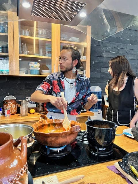 Coyocán: Market Tour and Cooking Class Gallery Image 4