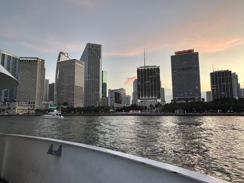 Miami Biscayne Bay: Sunset Boat Cruise & Millionaire Homes Gallery Image 2