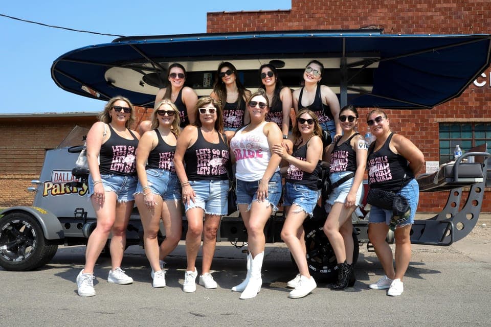 Dallas Party Bike Private Group Rental in Deep Ellum Gallery Image 2