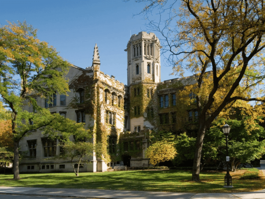 University of Chicago Student-Led Campus Tour Gallery Image 3