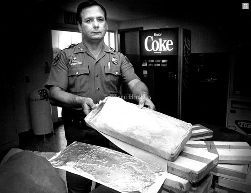 Miami Beach Crime & Scandals Walking Tour with Crime Buff Gallery Image 2