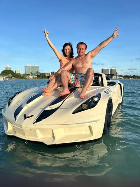 Miami Beach: 1 Hour Jetcar Rentals & 30min Celeb Boat Tour - Image 1