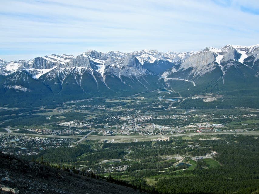 Minivan Airport Shuttle: Canmore <---> Calgary Gallery Image 2