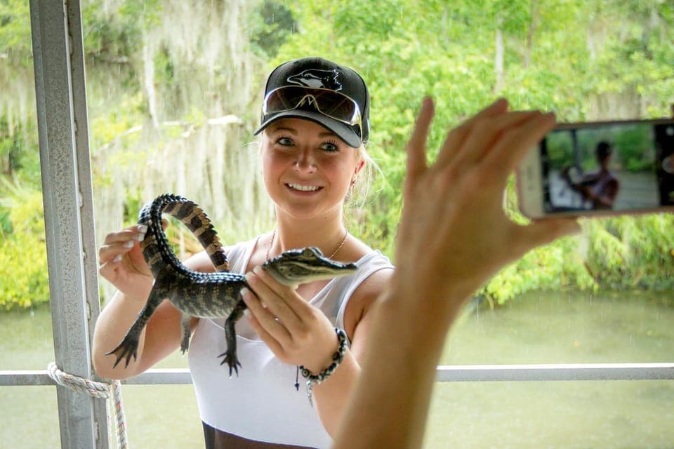 Swamp Boat Ride & Oak Alley Plantation Tour Gallery Image 3
